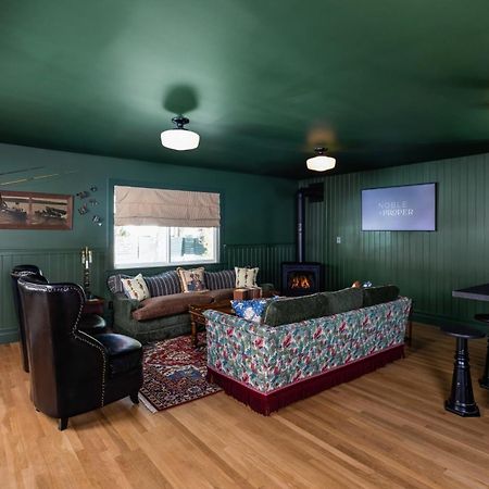 Np Boutique Lodge Биг Беър Лейк Стая снимка